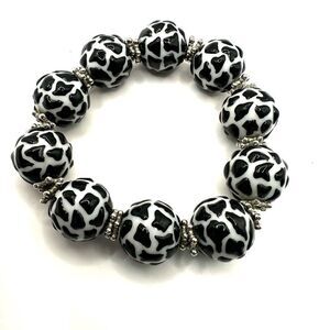 Cow pattern beaded stretchy bracelet